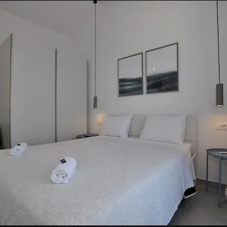 Miranda Apartment